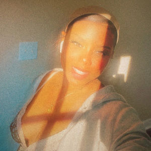 Meet your Posher, Clisha